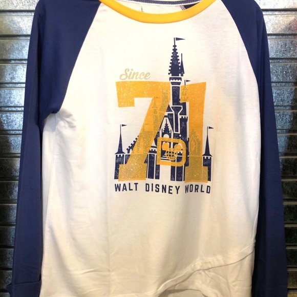 Disney | Tops | Disney Walt Disney 